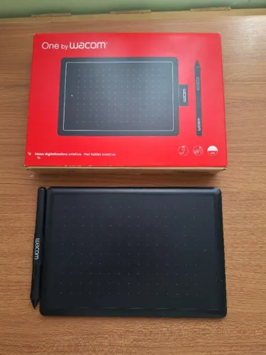 Mesa Digitalizadora One by Wacom (Tamanho Pequeno - CTL-472)