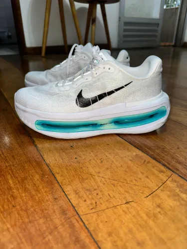 Nike Vomero Premium Tam 42