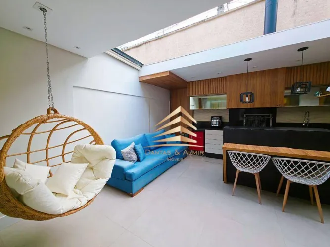 Vendo Casa de Condomínio Fechado próximo ao Bosque Maia