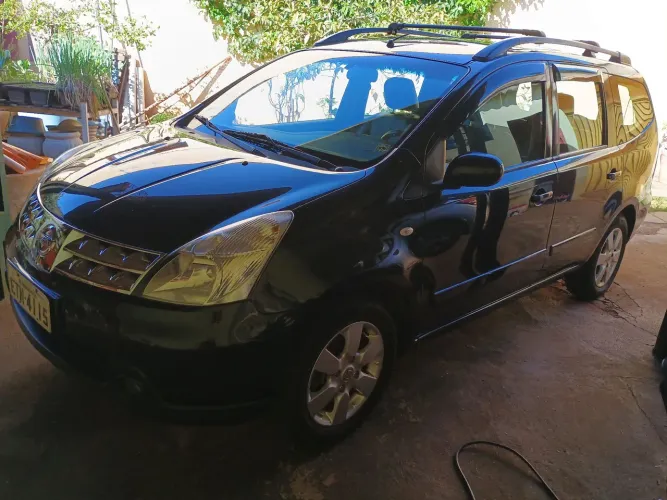 Nissan Livina Grand SL 1.8 16V Flex Fuel Aut. 2011