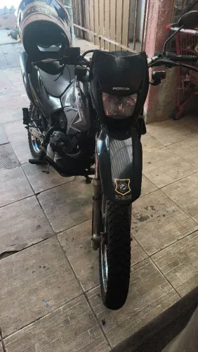 Vendo minha moto