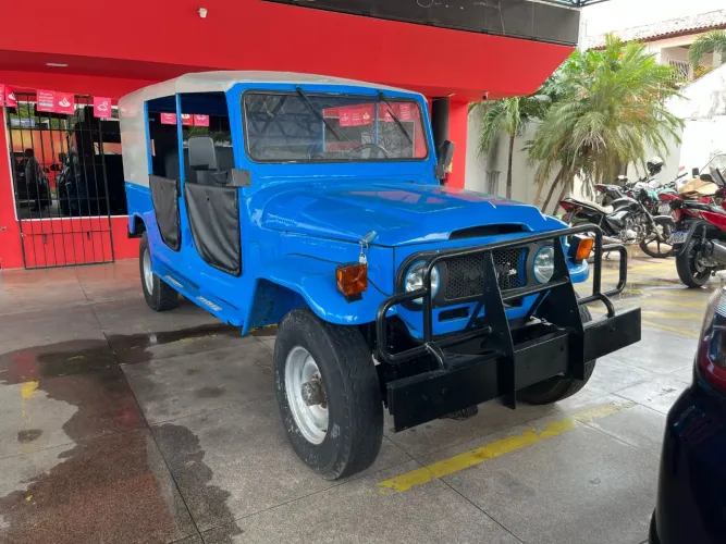 Toyota Band.Jipe Cap.de Aço Chas. Longo Diesel 1986