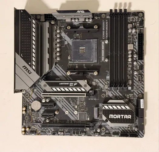 Placa-mãe MSI B550 MAG