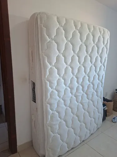 ? Vendo Colchão de Casal Mannes com Molas Pocket + MESA DE BRINDE