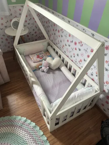 Mini cama + colchão + kit de roupa de cama