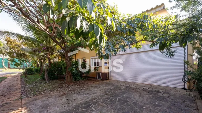 Casa Térrea de Esquina no Jardins Verona, 3 suítes
