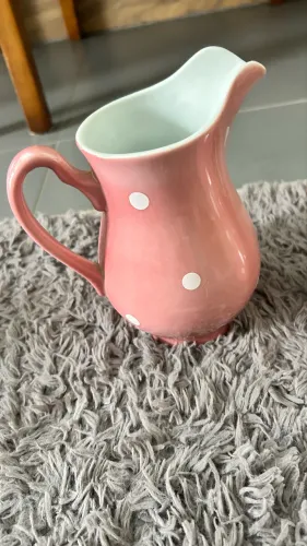 Conjunto de louça Cerâmica rosa com poá branco