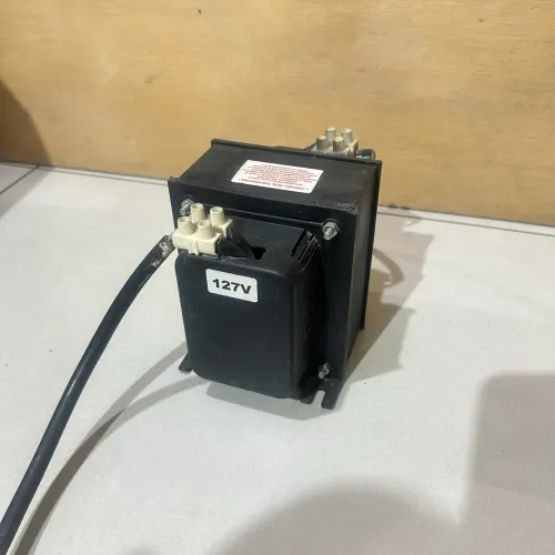 Transformador (autotrafo) 127V>220V