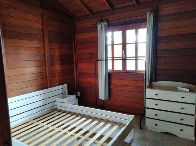 Cama de casal Tok Stok