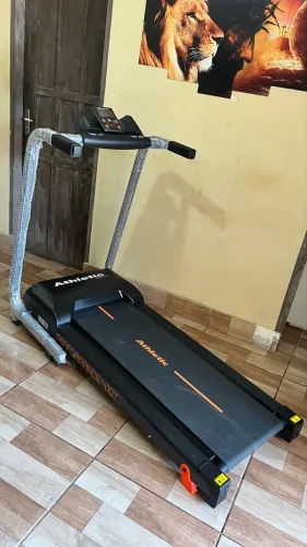 Esteira Athletic PERFORMANCE 410T apenas R$ 2.100