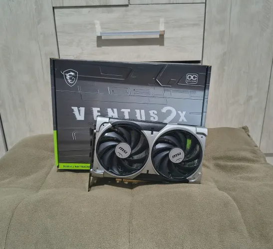 Placa de vídeo RTX 5050 MSI Ventus 2X