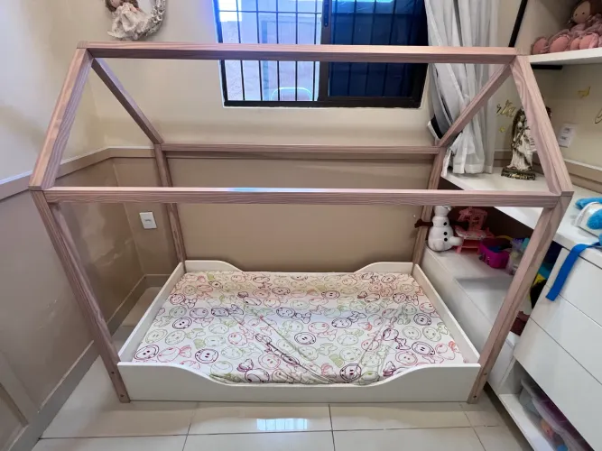 Cama Montessori tok&stok infantil casinha
