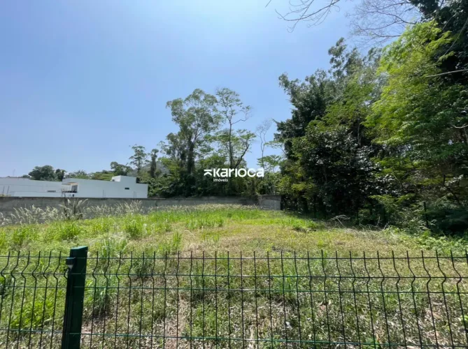 Terreno no Condomínio Fazenda Passaredo: Infraestrutura de Lazer Completa e Segurança Robu