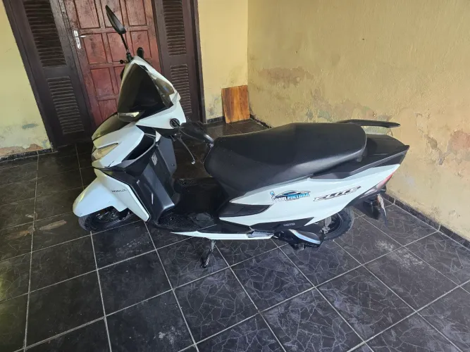 Vendo HONDA Elite.