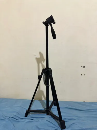 Tripé Profissional B-MAX BMG-70 (1,40m) + suporte para celular + Bolsa de transporte