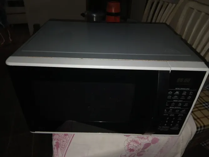 Microndas LG 31 litros bem conservado faço entrega e dou garantia de 2 meses 