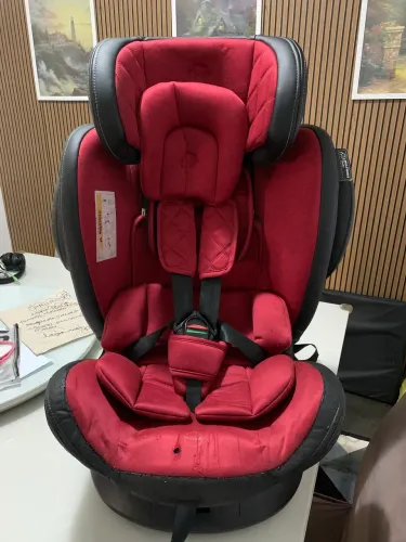 Cadeirinha Bebê Conforto com Intrafix