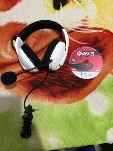 Headset Gamer Trust GXT 490 Fayzo Over-ear Branco com Microfone e ufc 5