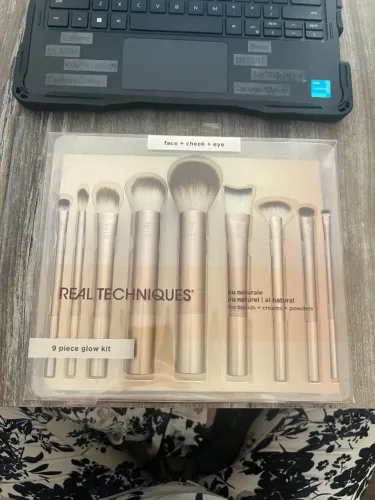 Real Techniques 9 Pinceis Glow Kit