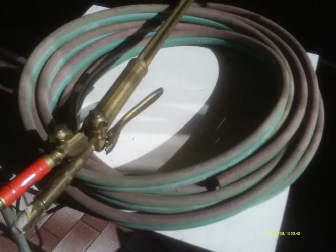 Maçarico de corte industrial com 9 mts de mangueira ,marca condor J97 novo
