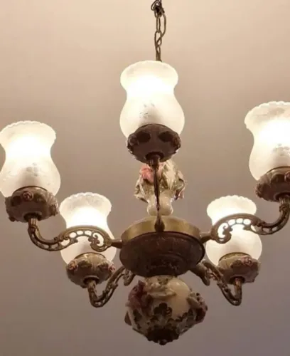 LUSTRE ANTIGO BRONZE COM PORCELANA TRABALHADA