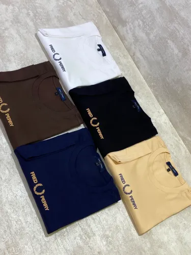 Camiseta Fred Perry Logomarca Clássica