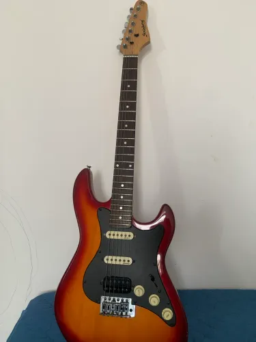 Guitarra strinberg seminova