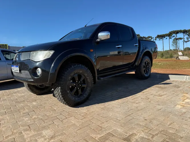 Mitsubishi L200 Triton HPE 3.2 CD TB Int.diesel AUT 2010
