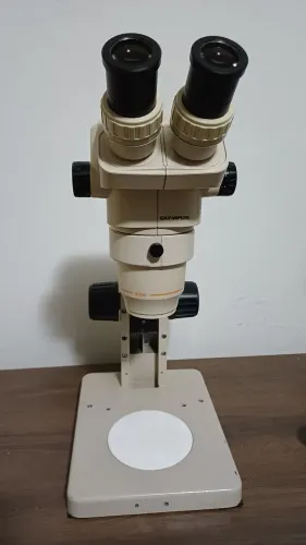Microscópio estereoscopio Olympus SZ60 (lupa)