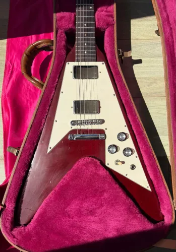 Guitarra Gibson Flying V Good Wood Era c/ EMG 81/60 (1992)