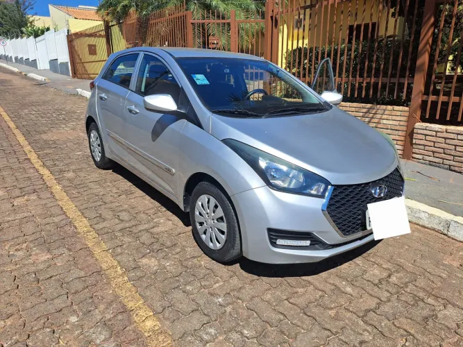 Hyundai HB20 Unique 1.0 Flex 12V Mec. 2019