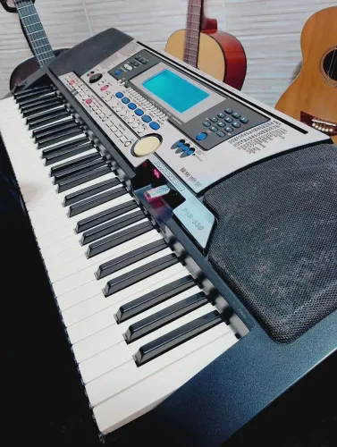 Teclado arranjador Yamaha PSR550