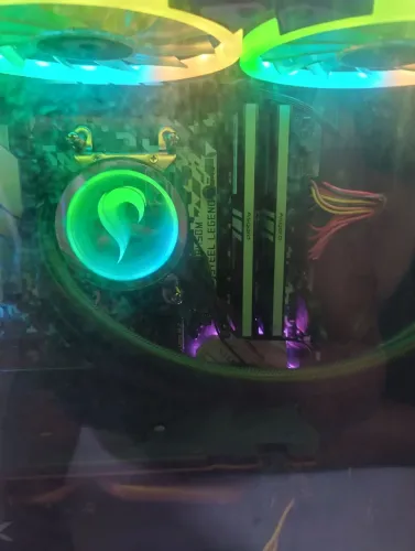 Pc gamer, liga mais não dá imagem !