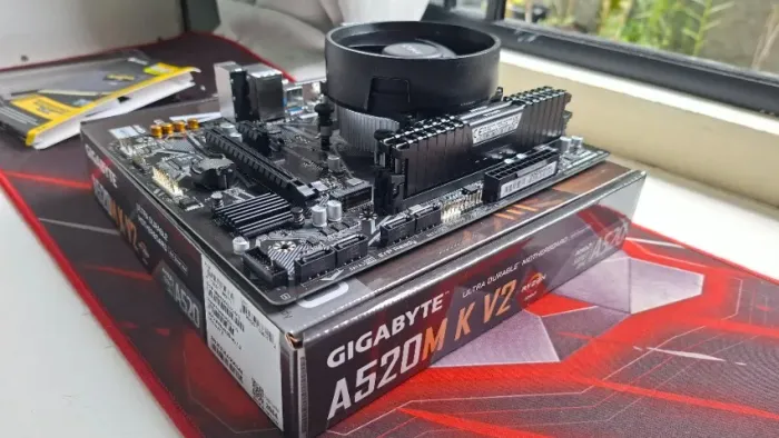 Kit Ryzen 5 5600G,3.9GHz-placa Mae GA-A520M - 16 Gb Ram
