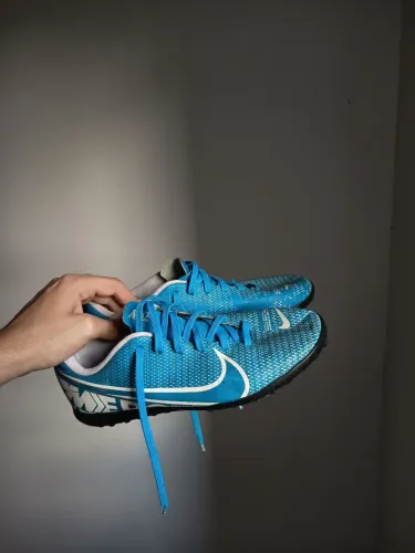 Chuteira society Nike Mercurial