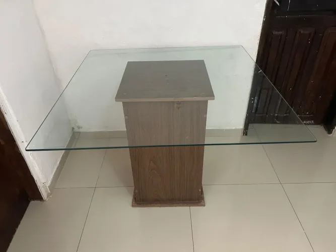 mesa com tampo de vidro 