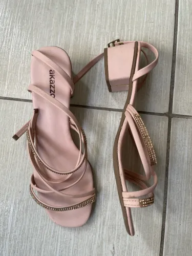 Salto akazzo rosa bebê
