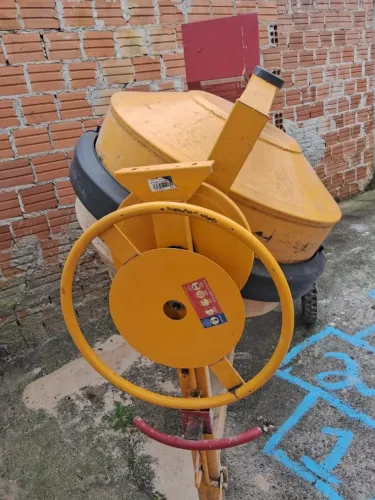Betoneira Menegotti 400l