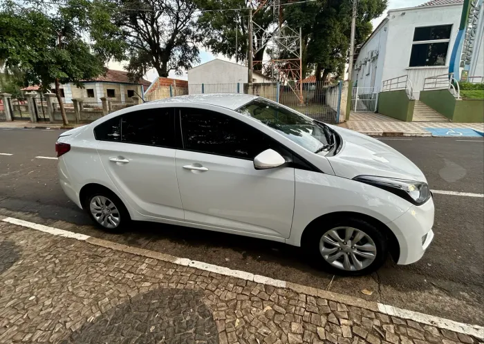Hyundai HB20S C.plus/c.style 1.6 Flex 16V Mec.4p 2019