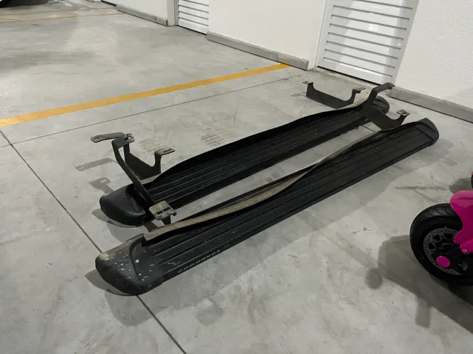Estribo Jeep Commander