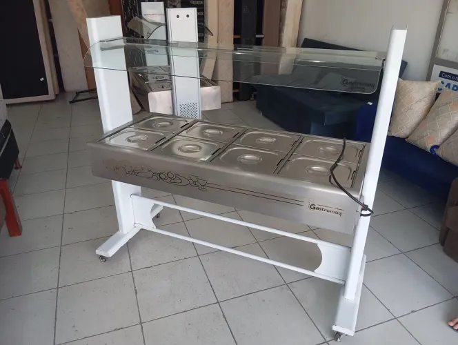 Bifes quentes e frios em exelente estado de conservação 