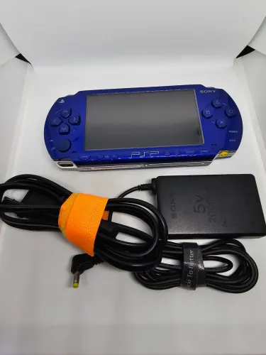 PSP-1000 Metalic Blue + 3 jogos