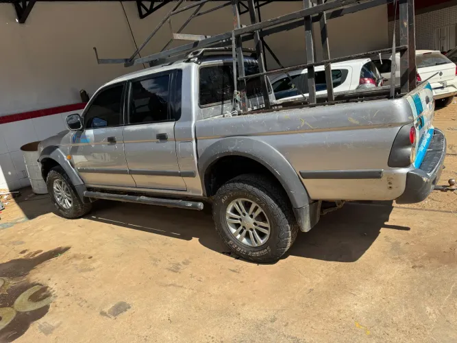 Mitsubishi L200 Outdoor HPE 2.5 4X4 CD T.dies. Mec. 2008