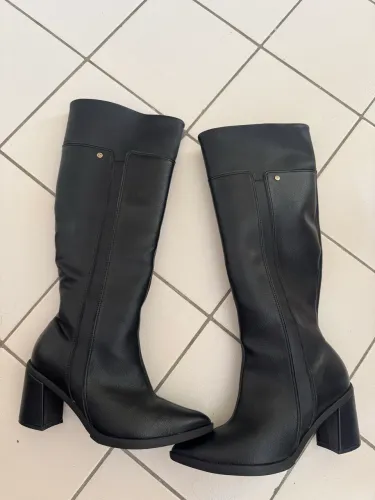 Bota preta
