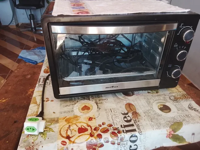 Forno elétrico britania