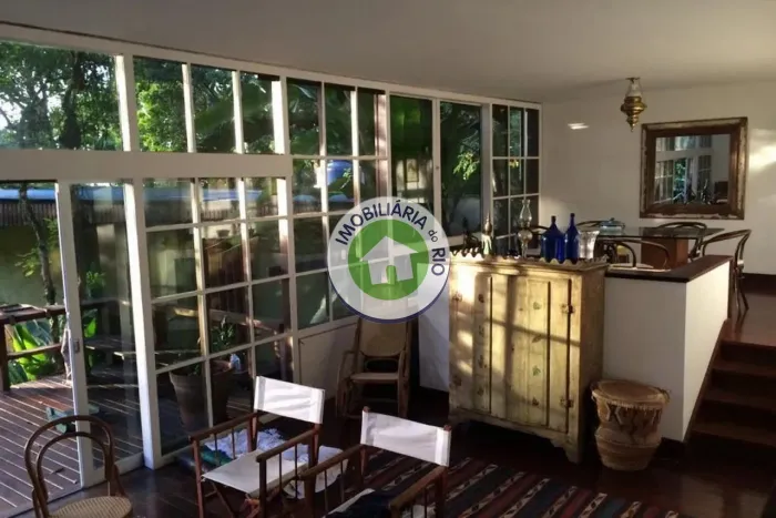 Casa no Condomínio Povoado Das Canoas. Com 4 Qts. 260 m², São Conrado - Rio De Janeiro