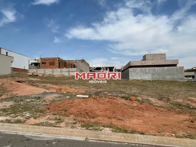 Terreno à venda no Condomínio Colline di Parma em Valinhos