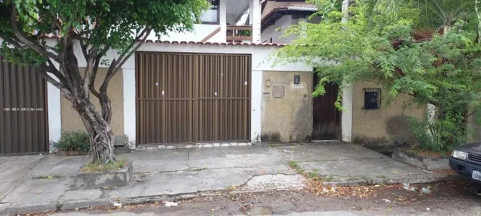 ALUGO CASA TÉRREA - RUA GUARARAPES - ITAPUÃ