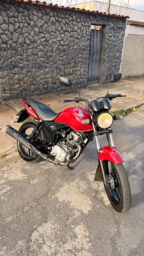 Honda Fan 150 esi 2013 vermelha 