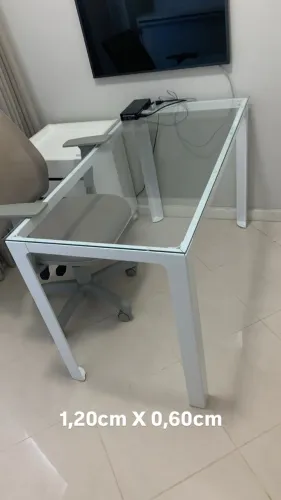 Mesa de vidro retangular